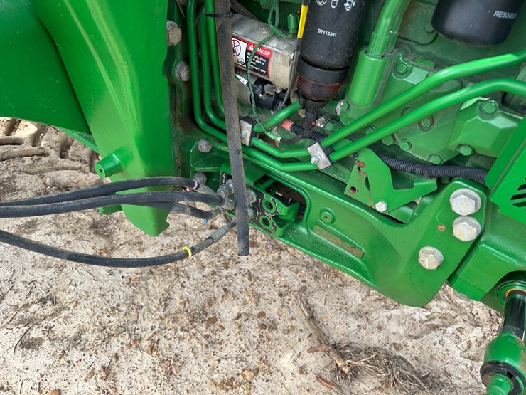 2011-john-deere-5090m-image-38