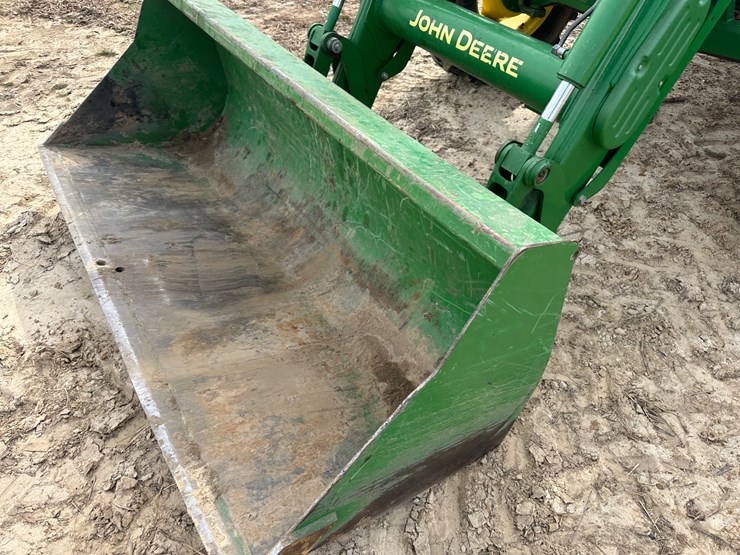 2011-john-deere-5090m-image-32