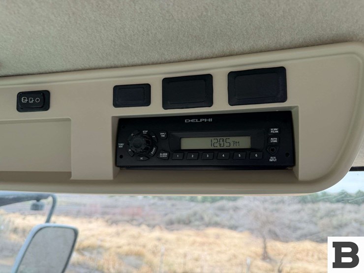 2014-john-deere-8310rt-image-79