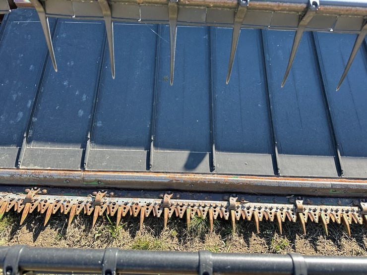 john-deere-630d-image-34