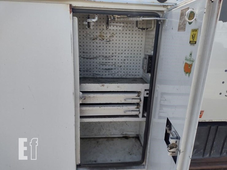 2008-international-durastar-4300-image-35