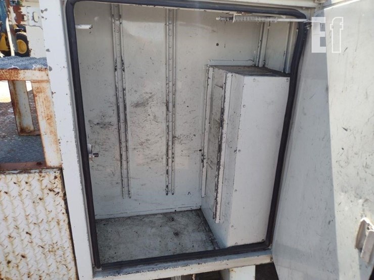 2008-international-durastar-4300-image-32