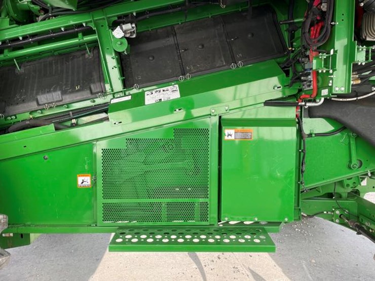 2017-john-deere-s680-image-48
