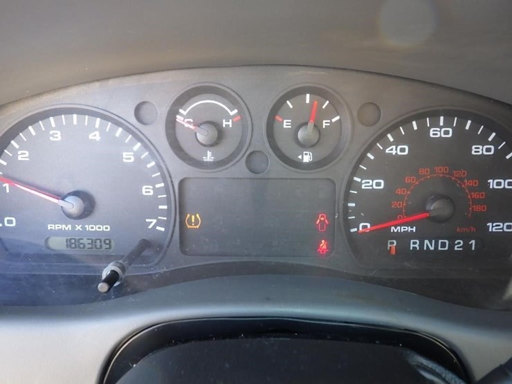 2011-ford-ranger-image-25