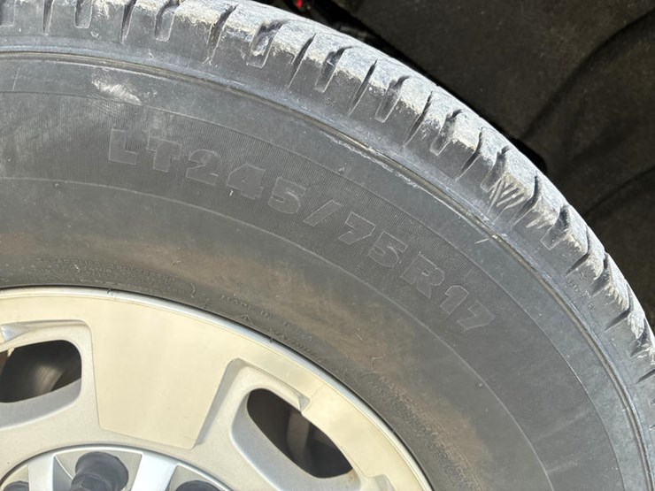 2019-chevrolet-2500-image-32