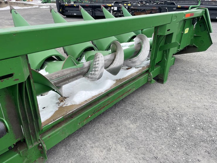 2012-john-deere-608c-image-11