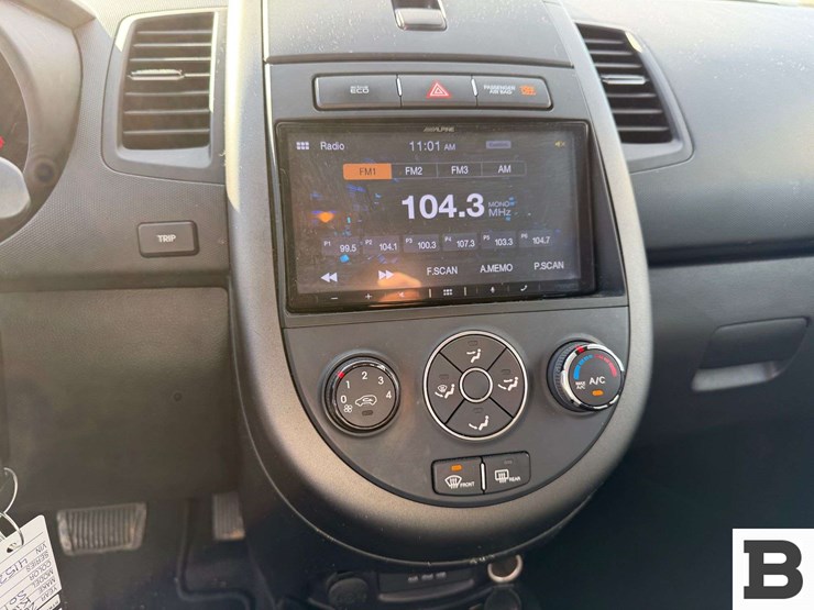 2013-kia-soul-mpv-image-25