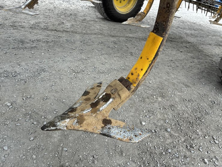 john-deere-2310-image-27