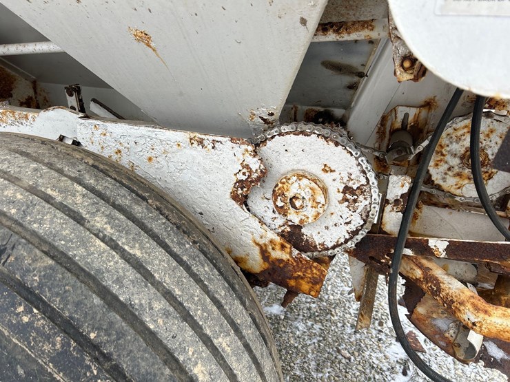 willmar-super-600-spreader-image-16