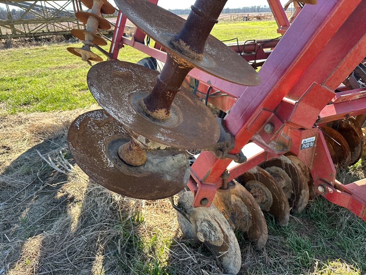 case-ih-3900-image-42