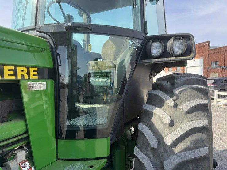 1991-john-deere-4255-image-36