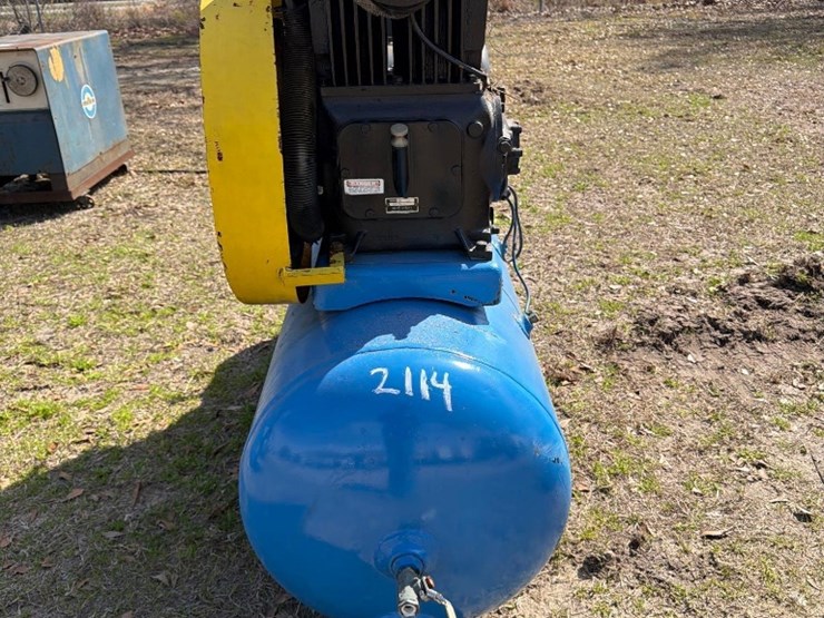 80-gallon-electric-air-compressor-image-5