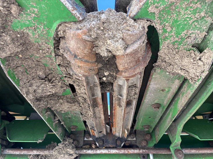 2011-john-deere-612c-image-47