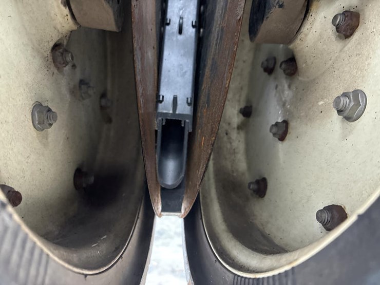 2010-kinze-3600-image-41