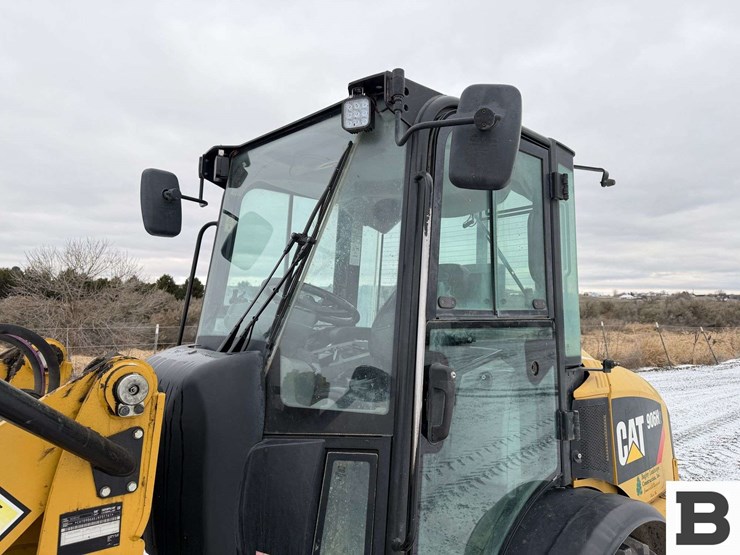 2013-caterpillar-906-image-28