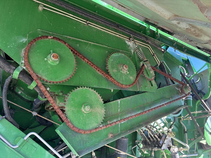 2000-john-deere-9550-image-35