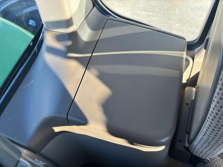 2013-john-deere-9510r-image-82