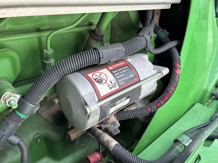 2014-john-deere-4830-image-64