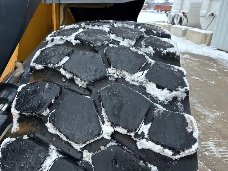 2019-deere-544l-image-55