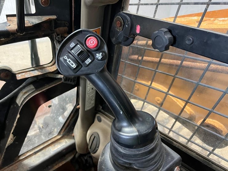 2015-case-sr220-image-21