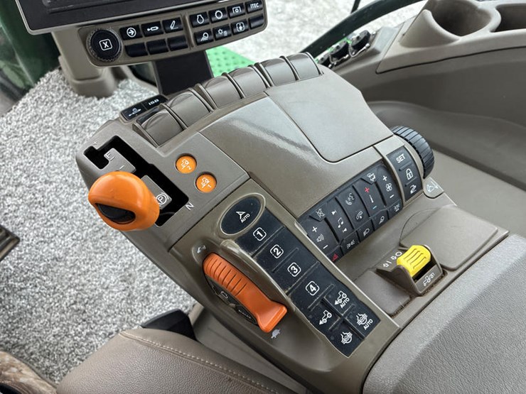 2021-john-deere-8rx-410-image-100