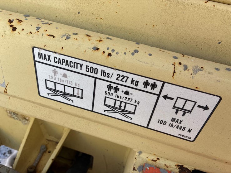 2016-jlg-1932es-image-12