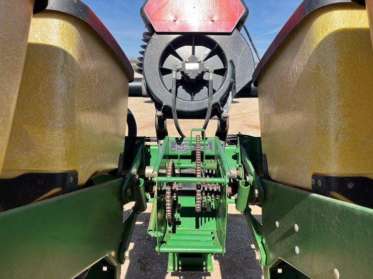 john-deere-7200-image-13