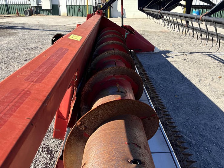 2011-case-ih-3020-image-18