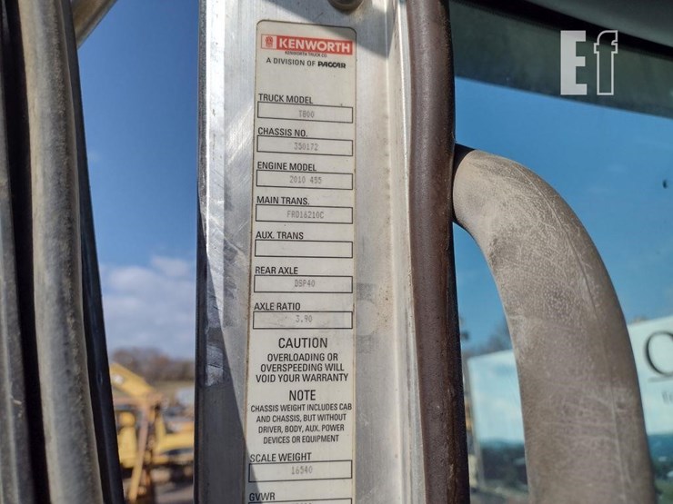 2013-kenworth-t800-image-7