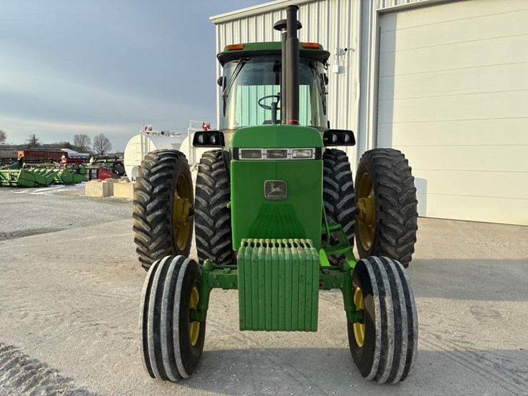 1990-john-deere-4455-image-14