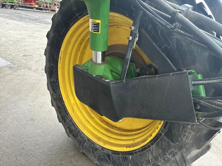 2011-john-deere-4830-image-59