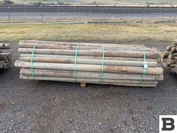 ..-wooden-posts-image-1