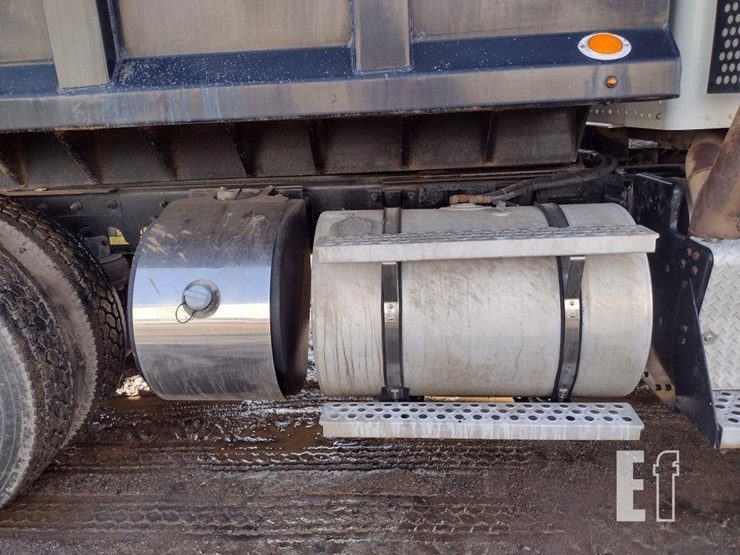 2013-kenworth-t800-image-34