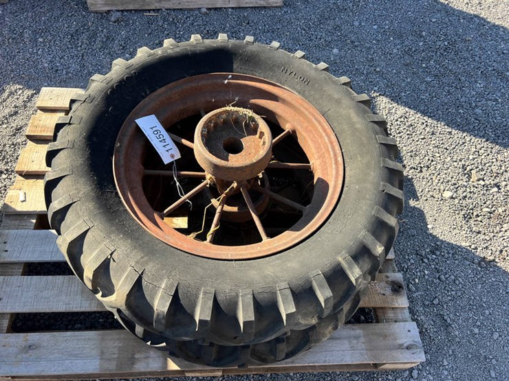 #114591-•-misc-manure-spreader-whls-image-1