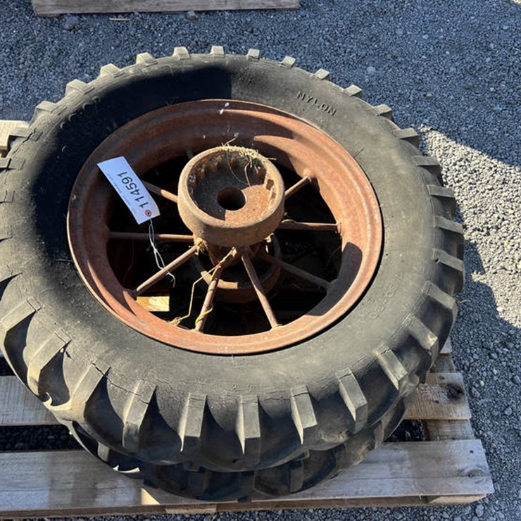 #114591 • MISC MANURE SPREADER WHLS