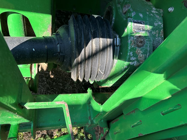 john-deere-630d-image-17