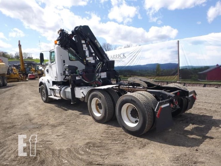 freightliner-coronado-122-image-53