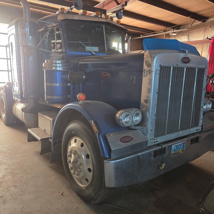 1980 PETERBILT 359
