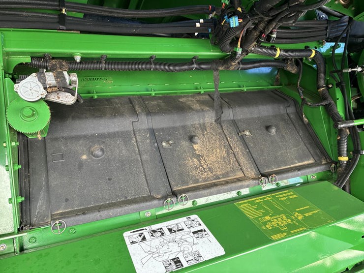 2013-john-deere-s670-image-52