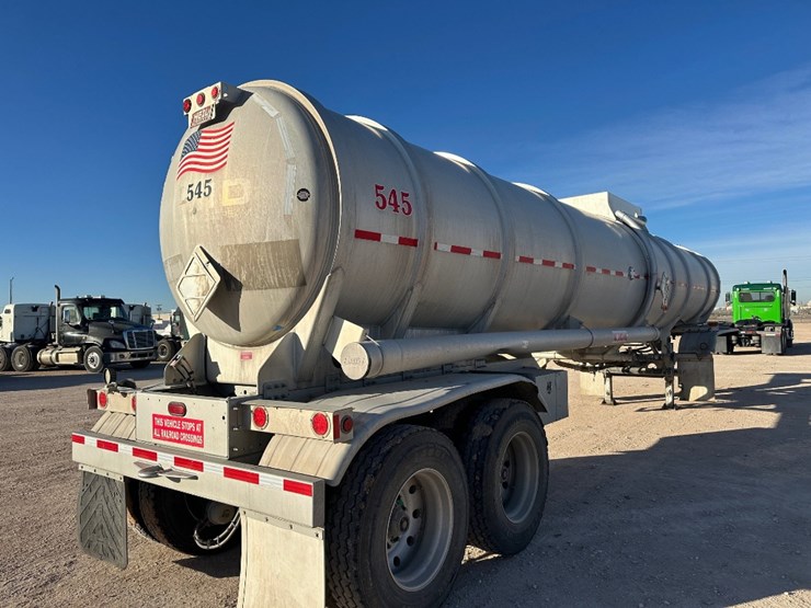 2016-heil-trailer-image-7