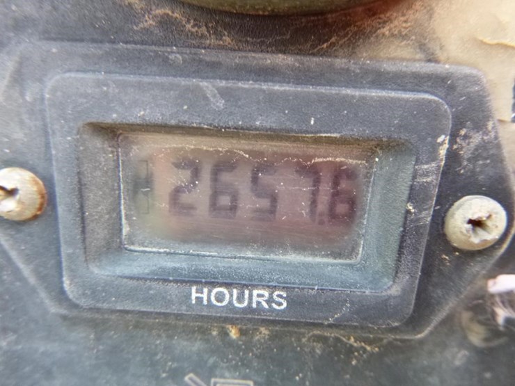 2013-vermeer-v500-image-10