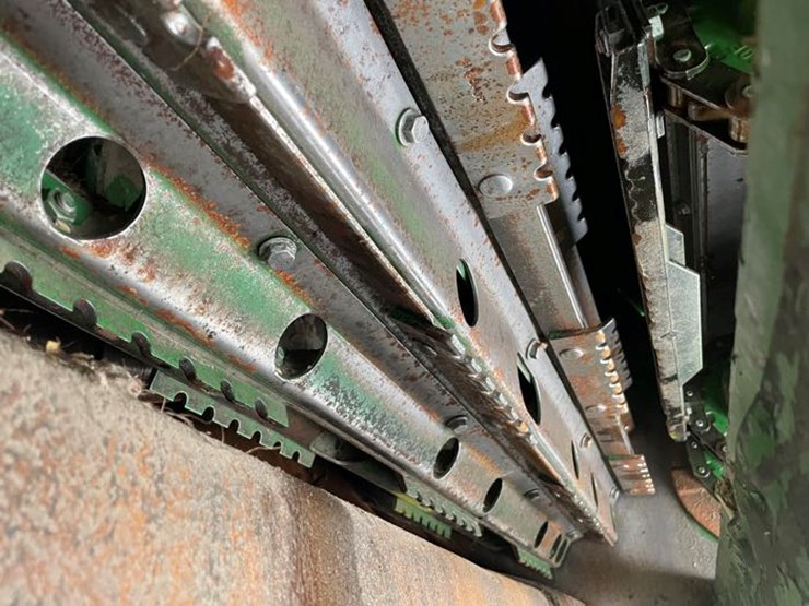 2017-john-deere-s680-image-21