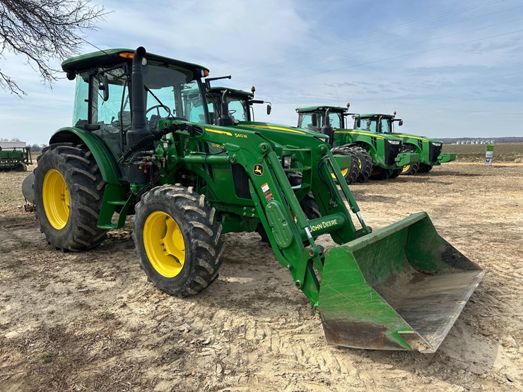 2011-john-deere-5090m-image-2