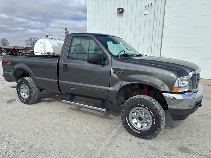 2004-ford-f250-image-1