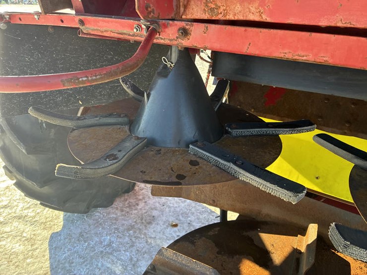 1994-case-ih-1666-image-44