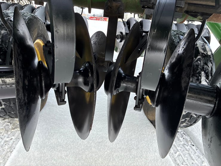 2008-john-deere-637-image-23