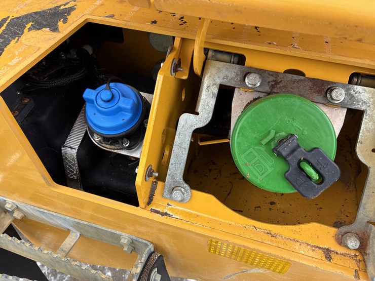 2019-deere-544l-image-40