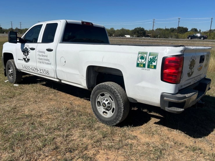 2017-chevrolet-silverado-2500hd-image-6