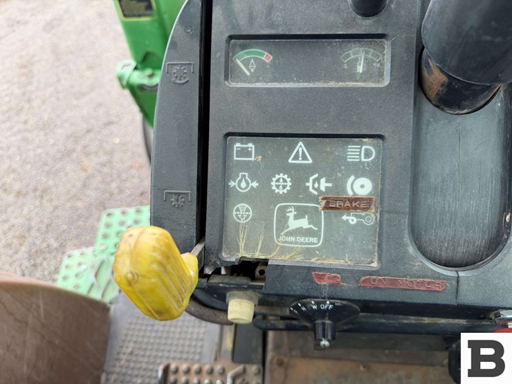 1983-john-deere-2350-image-67