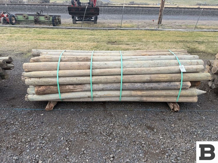 ..-wooden-posts-image-1